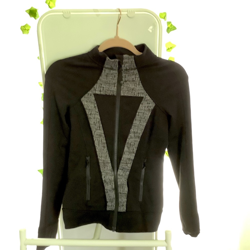 Black ivivva athletic jacket